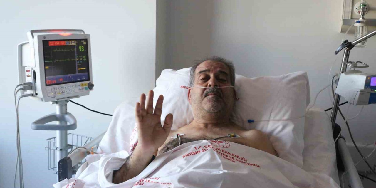 Enkaz Altında İdrarını İçerek 183 Saat Hayatta Kalmış