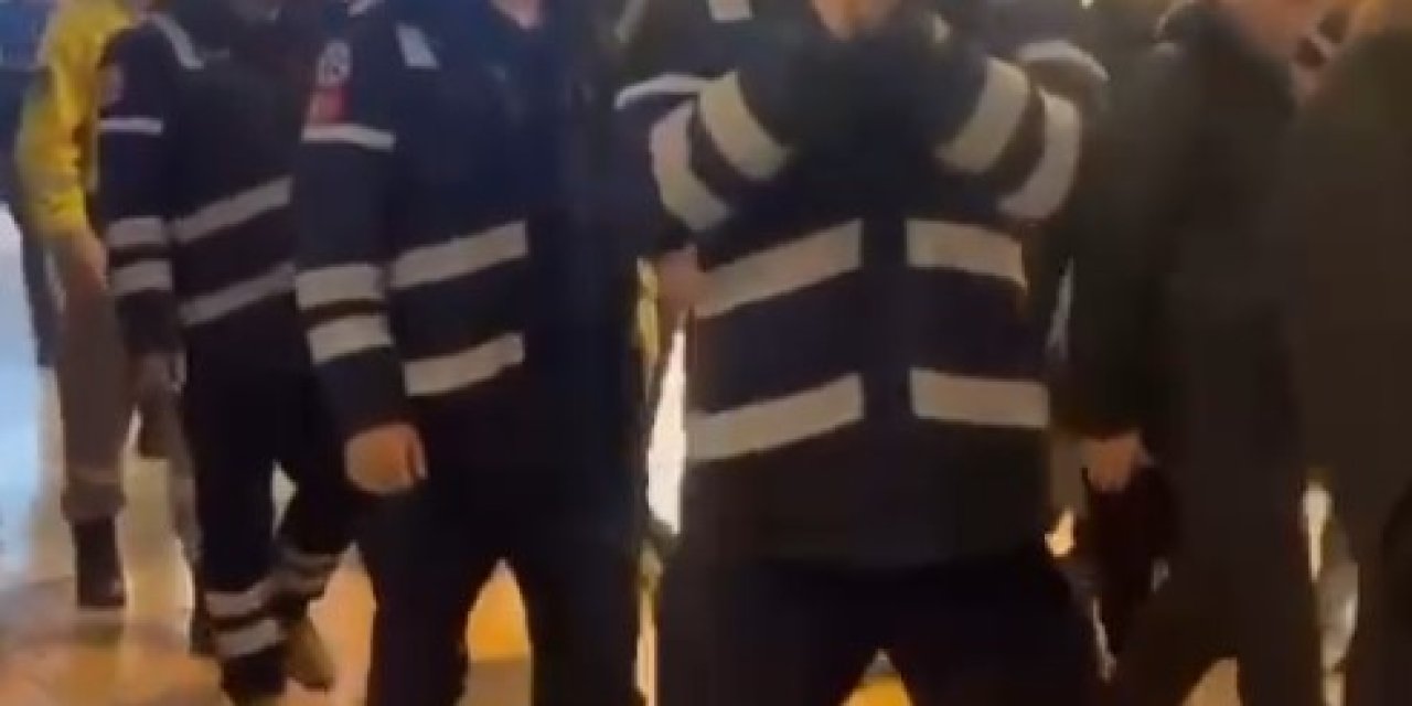 Kapalıçarşı Esnafı Çinli Arama Kurtarma Ekibini Alkışlarla Karşıladı