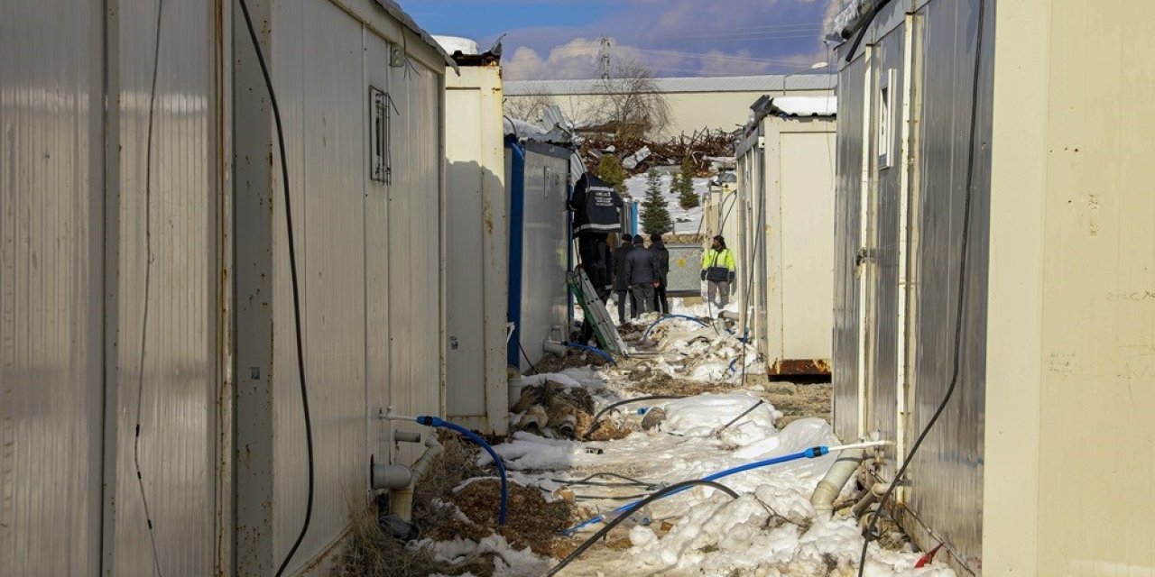 Van Ekibinin Malatya’da Kurumuna Başladığı Konteyner Kent Hızla Tamamlanıyor