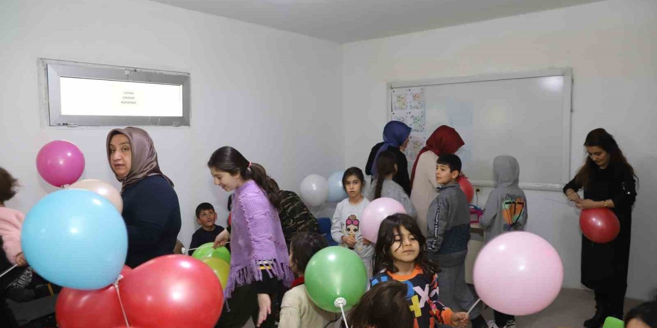 Kayseri Büyükşehir’in Depremzedelere Manevi Desteği Sürüyor