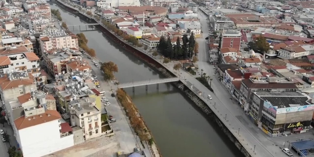 Hatay’ın Depremden Önce Ve Sonra Çekilen Görüntüleri Afetin Boyutunu Gözler Önüne Serdi