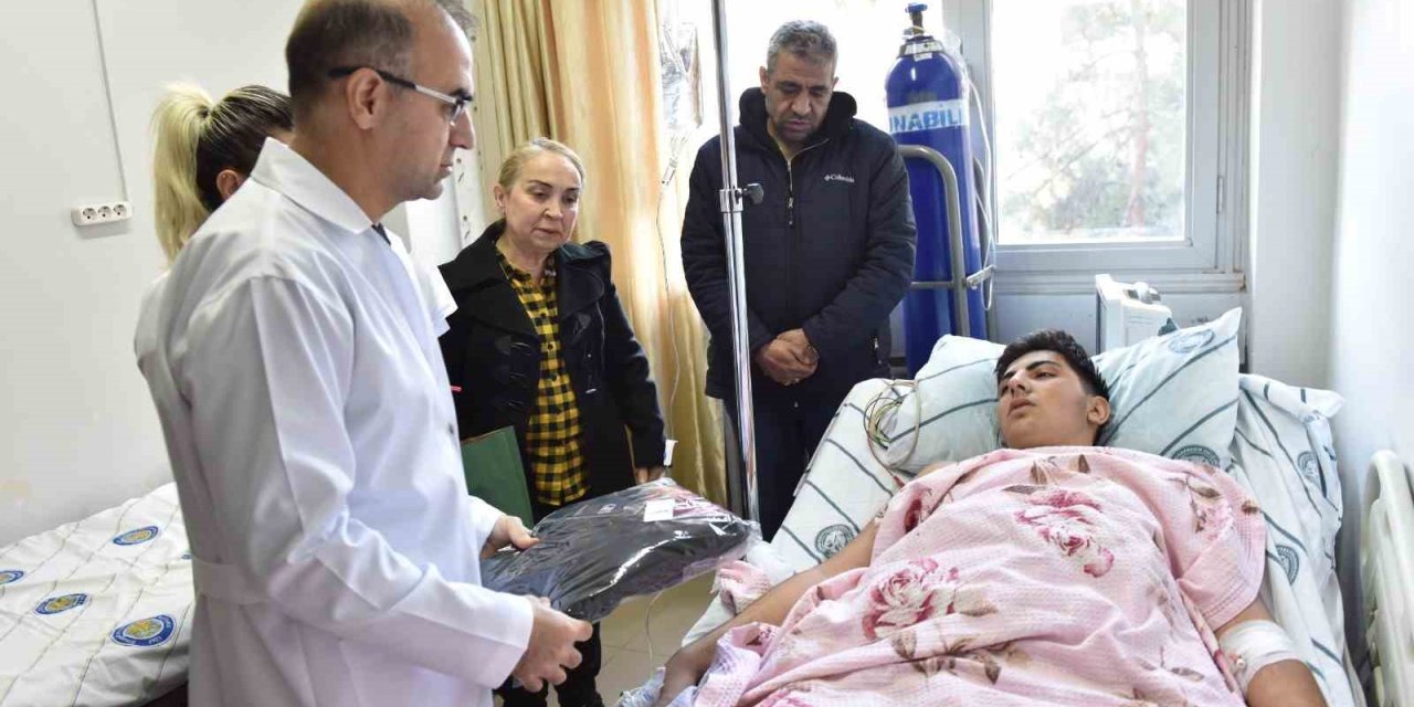 Dicle Üniversitesi Hastanesi Depremin Yaralarını Sarıyor