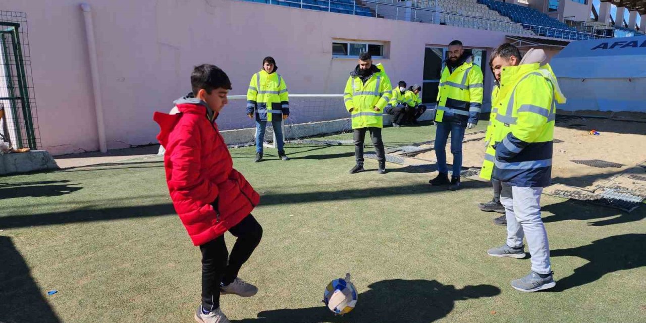 Çocuklar Depremi Oyun Oynayarak Unutuyor