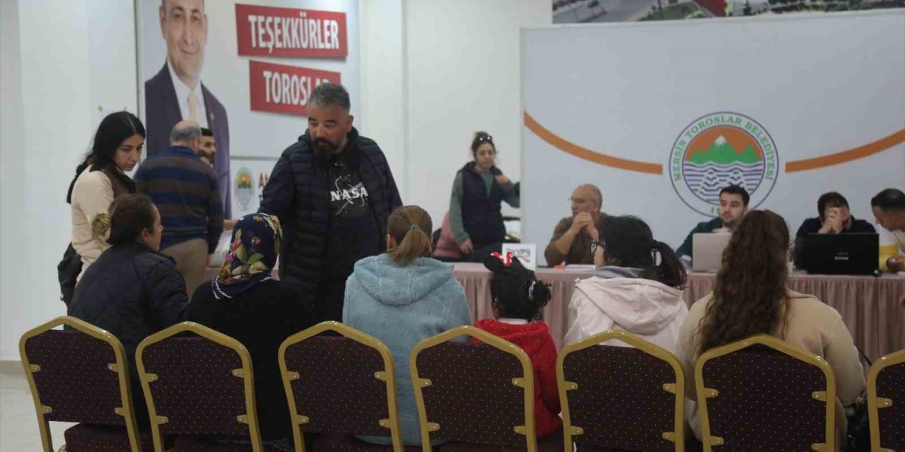 Toroslar Belediyesi Acil Destek Merkezi Depremzedelerin Yanında