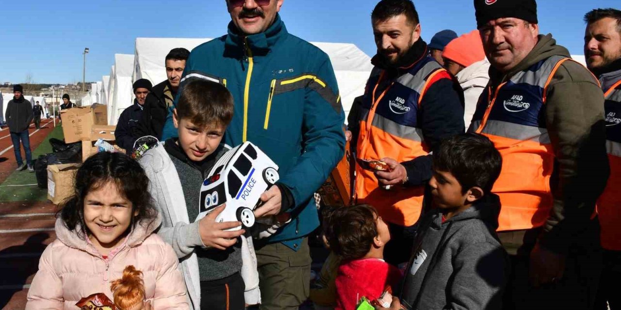 Deprem Bölgesinden Yürek Isıtan Kareler