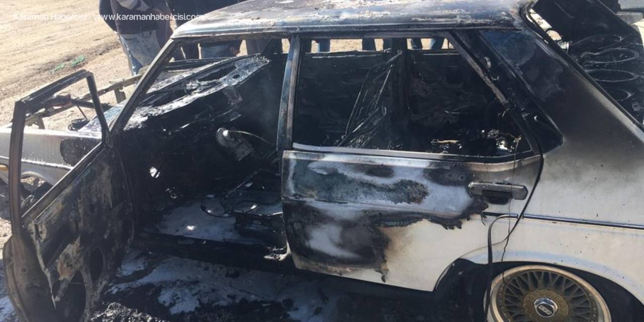 Park Halindeki Kullanılmayan Otomobil Yandı
