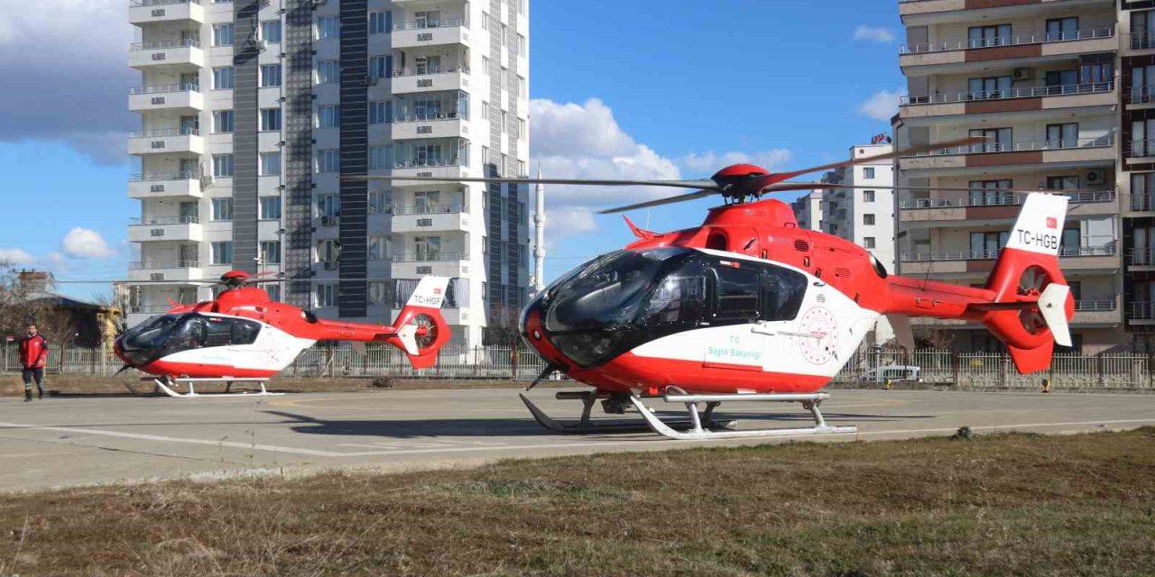 Adıyaman’da Soğuktan Zatürre Olan Ve Damarları Tıkanan İki Hasta Diyarbakır’a Getirildi