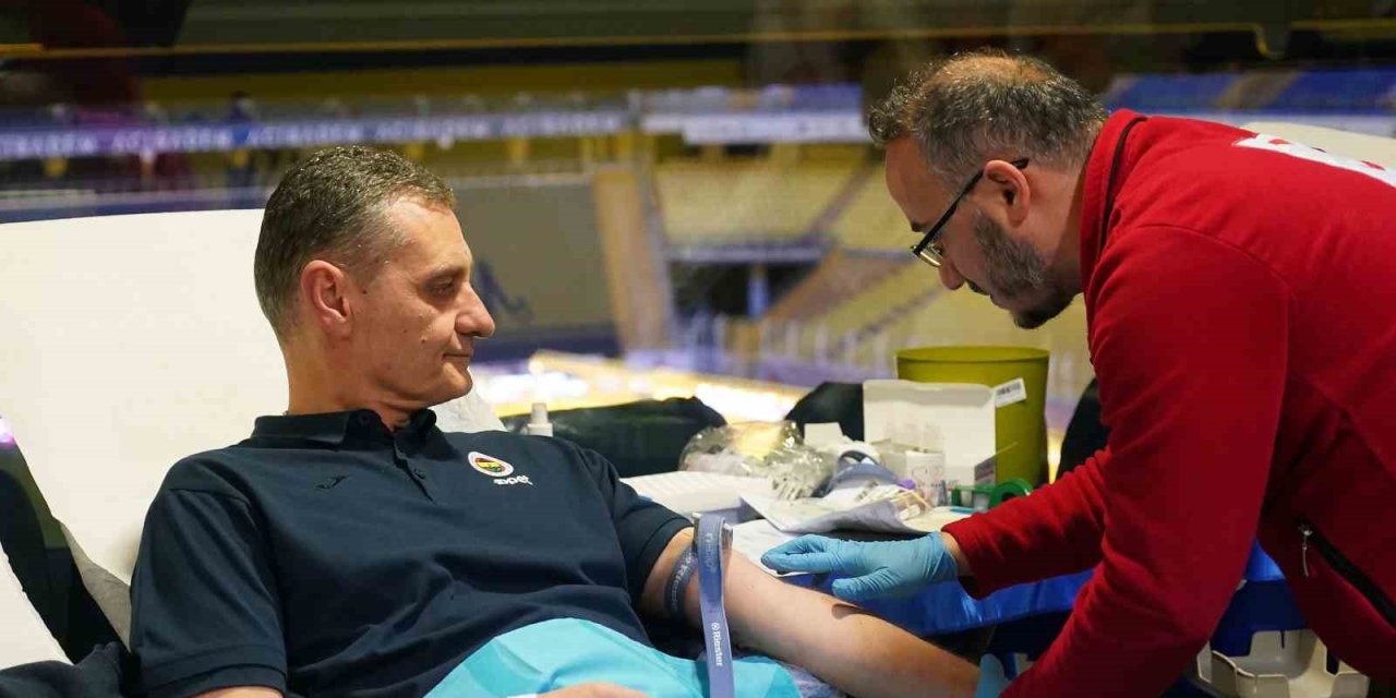 Fenerbahçe Kadın Voleybol Takımı, Kan Bağışı Yaptı