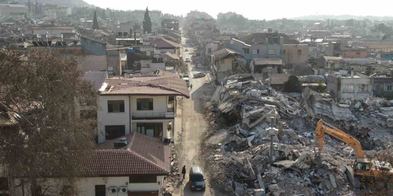 Hatay’da "dünyanın Aydınlatılan İlk Caddesi" Yerle Bir Oldu