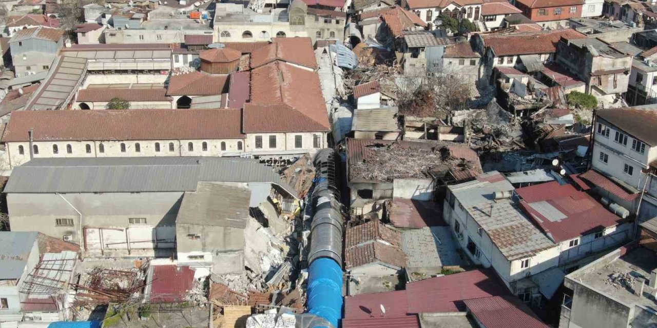 Tarihi Uzun Çarşı, Deprem Sonrası Büyük Hasar Gördü
