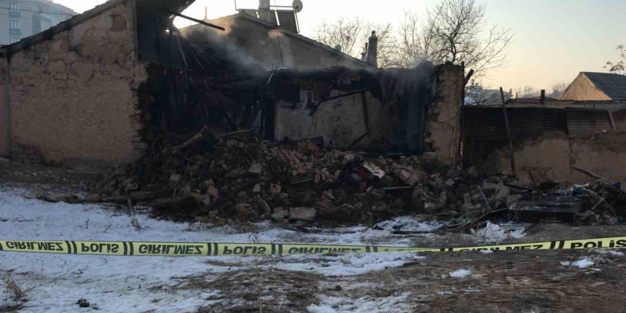 Konya’daki 7 Kişilik Ailenin Hayatını Kaybettiği Yangınla İlgili Başsavcılıktan Açıklama