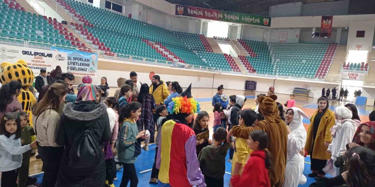 Dü Depremde Etkilenen Çocuklar İçin Seferber Oldu