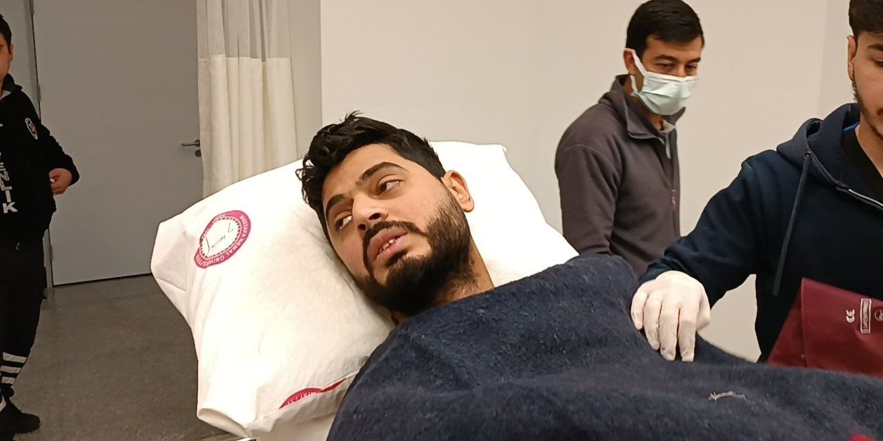 Enkazdan 261 Saat Sonra Çıkarılan Mustafa Avcı, Mersin’e Getirildi