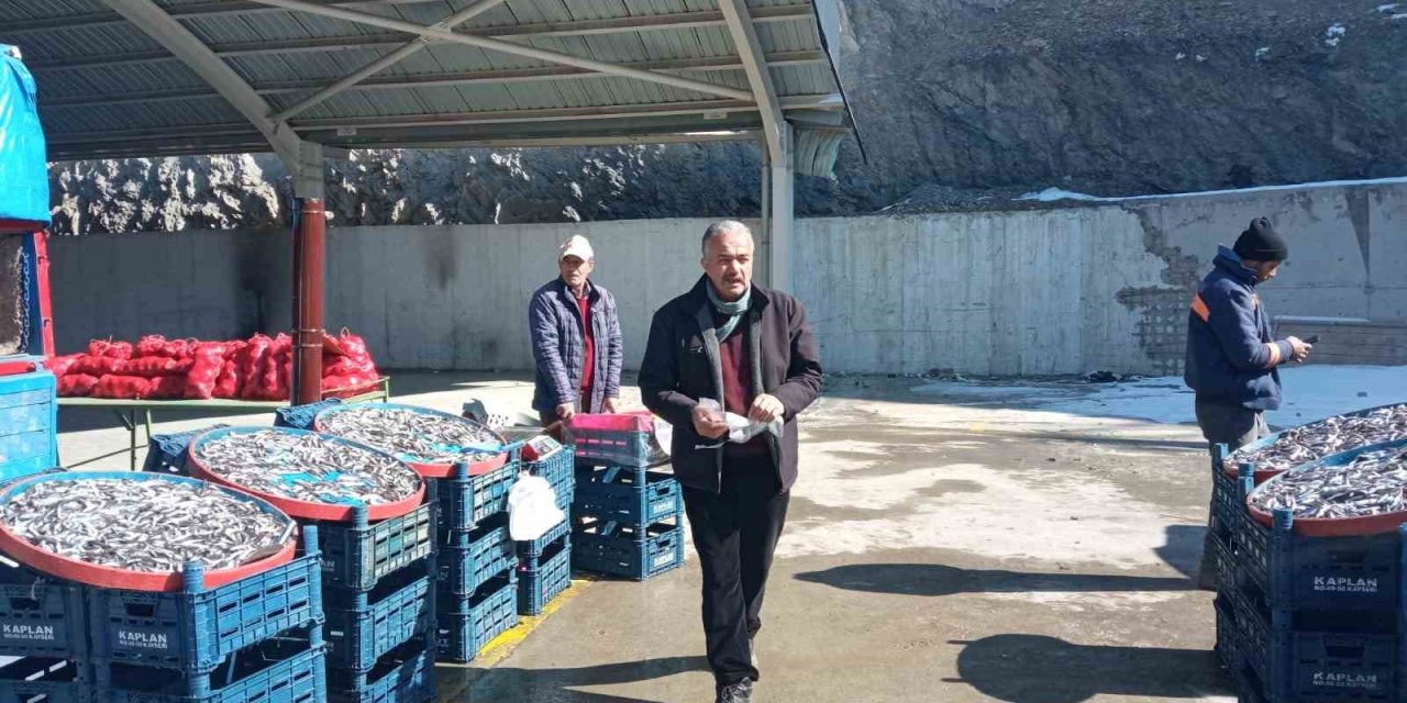 Kayserililer Depremzedeler İçin Seferber Oldu