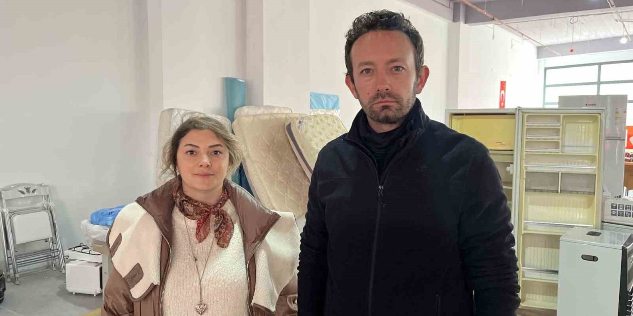 Bir Araya Gelen Hayırseverler, Depremzedeler İçin 2 Günde 20 Ev Hazırladı