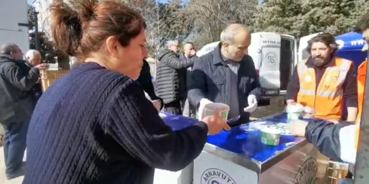 Afet Bölgesinde Her Gün 8 Bin Kişilik Yemek