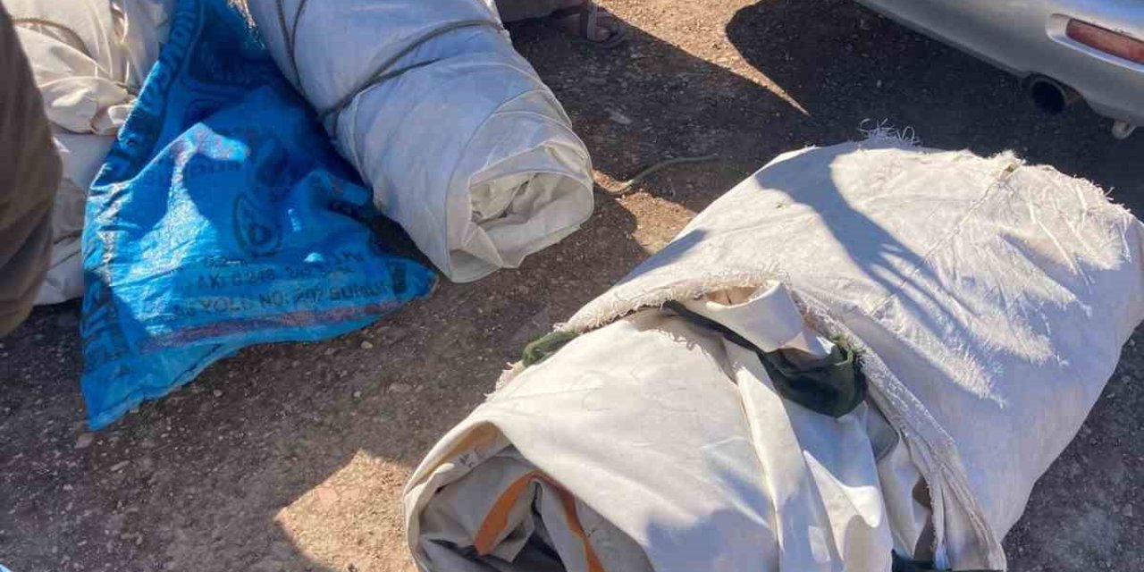 Afad Çadırı Çaldığı İddia Edilen 2 Şahıs Gözaltına Alındı