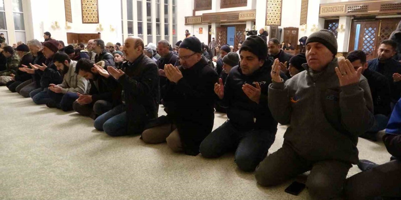 Malatya’da Miraç Kandili Dualarla İdrak Edildi