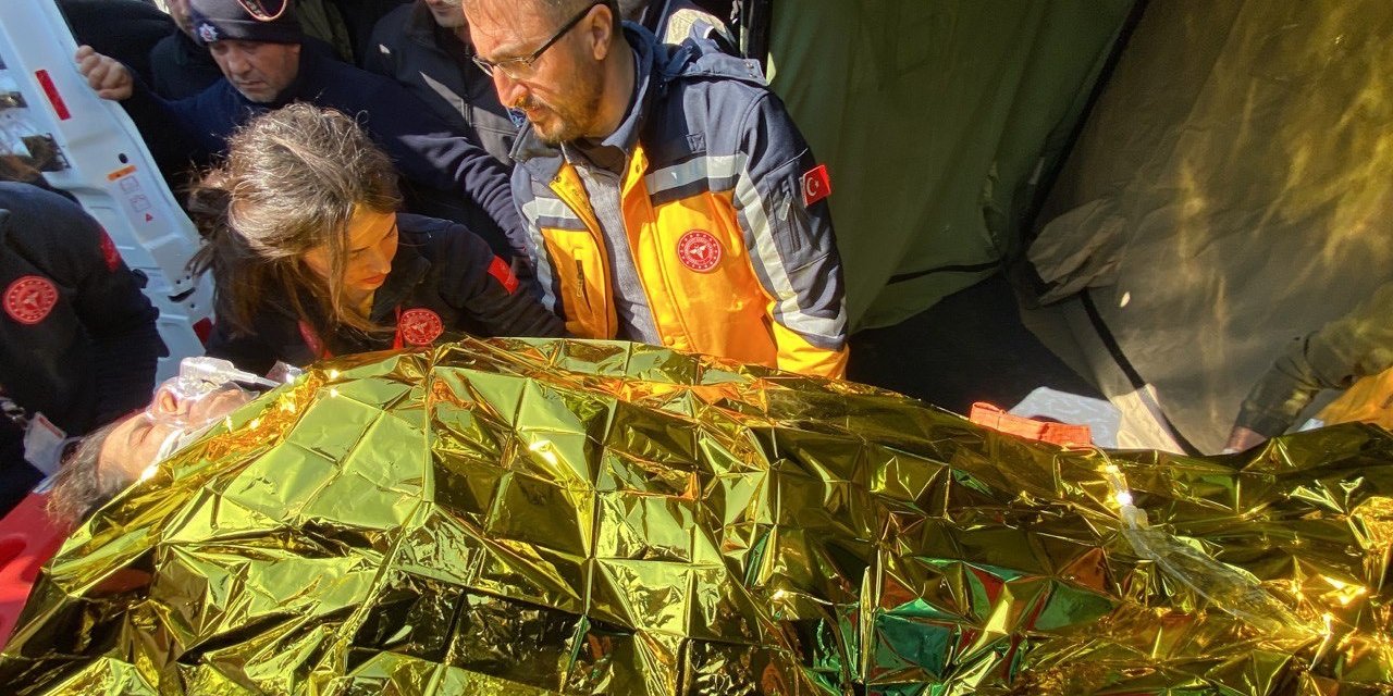 Hatay’da Depremin 296. Saatinde İnanılmaz Kurtuluş