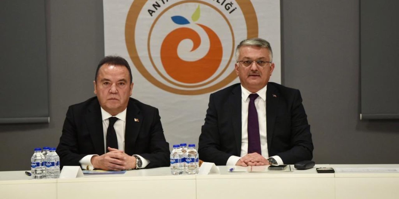 Vali Yazıcı:" Depremzedelerin İhtiyaçlarını Karşılamak İçin Çalışmalarımıza Devam Ediyoruz"