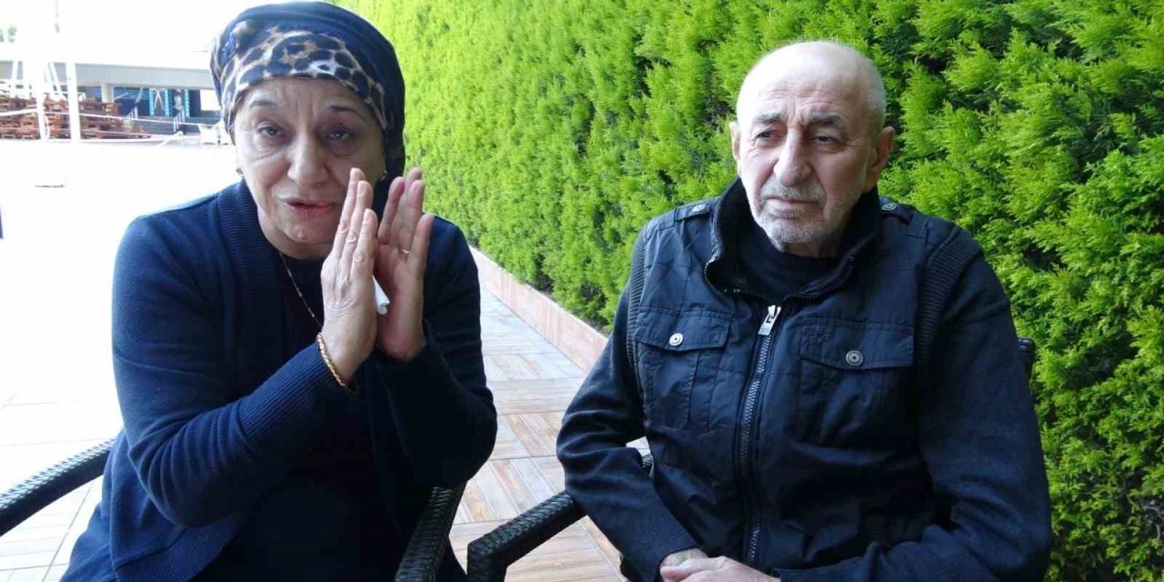 Enkaz Altında Birbirlerine Sarılıp Ölümü Beklediler