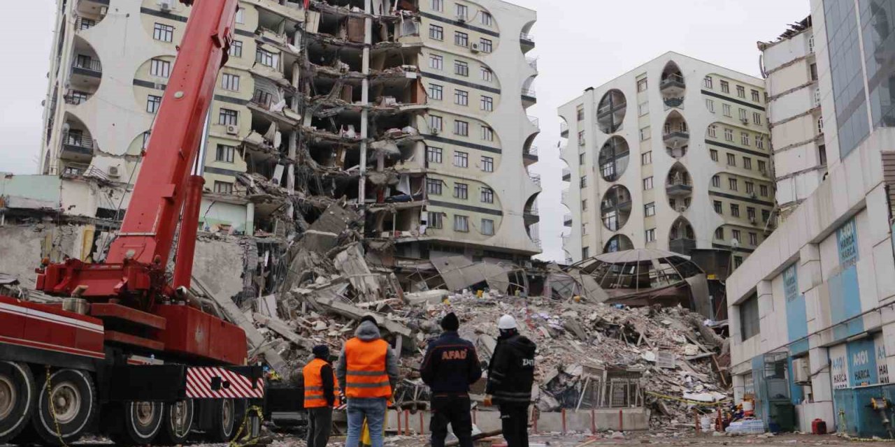 Diyarbakır’da Depremde Ölü Sayısı 407’ye Çıktı
