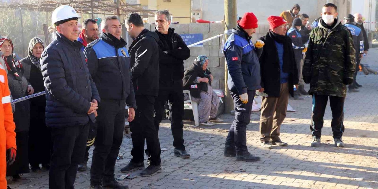 Zabıta Müdürü Sivaslıoğlu, Deprem Bölgesinde Tanık Olduklarını Anlattı