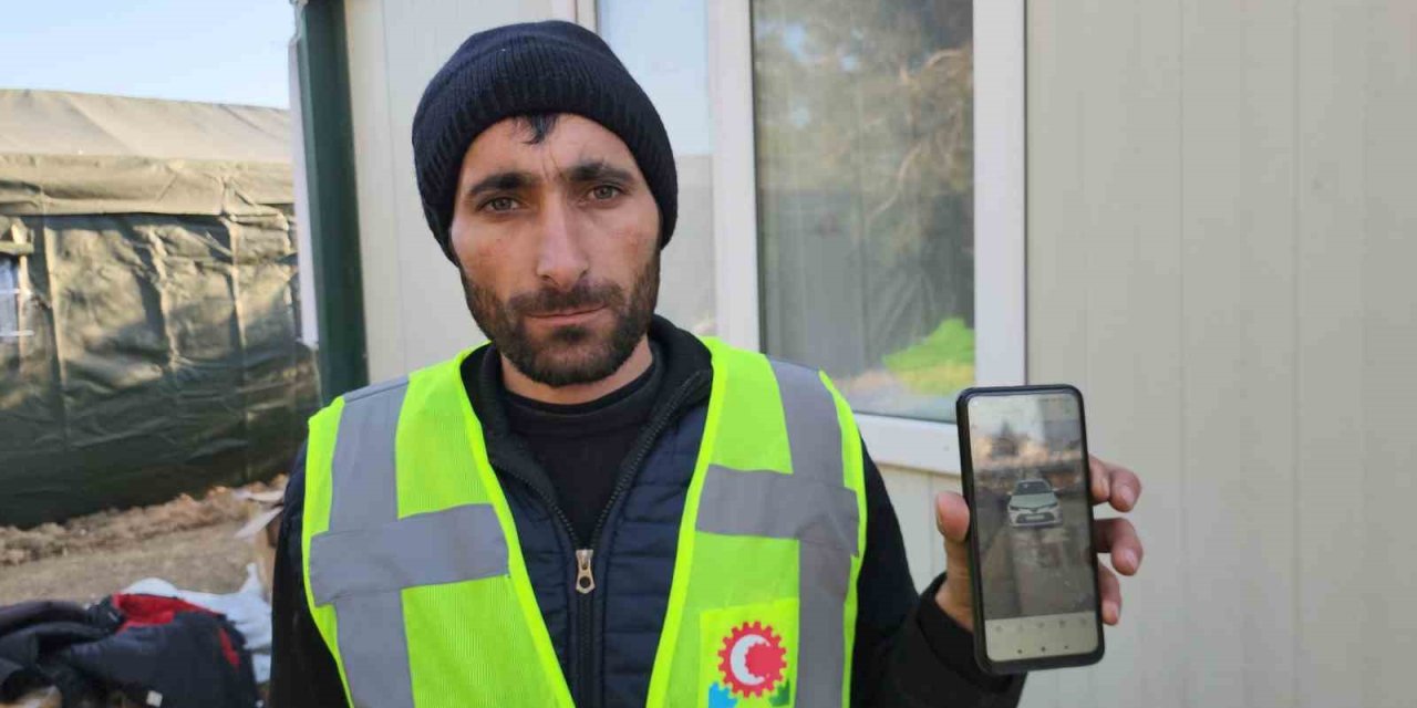 Depremin Simgesi Olan Azerbaycanlı Server’e Yeni Araba Hediye Edildi