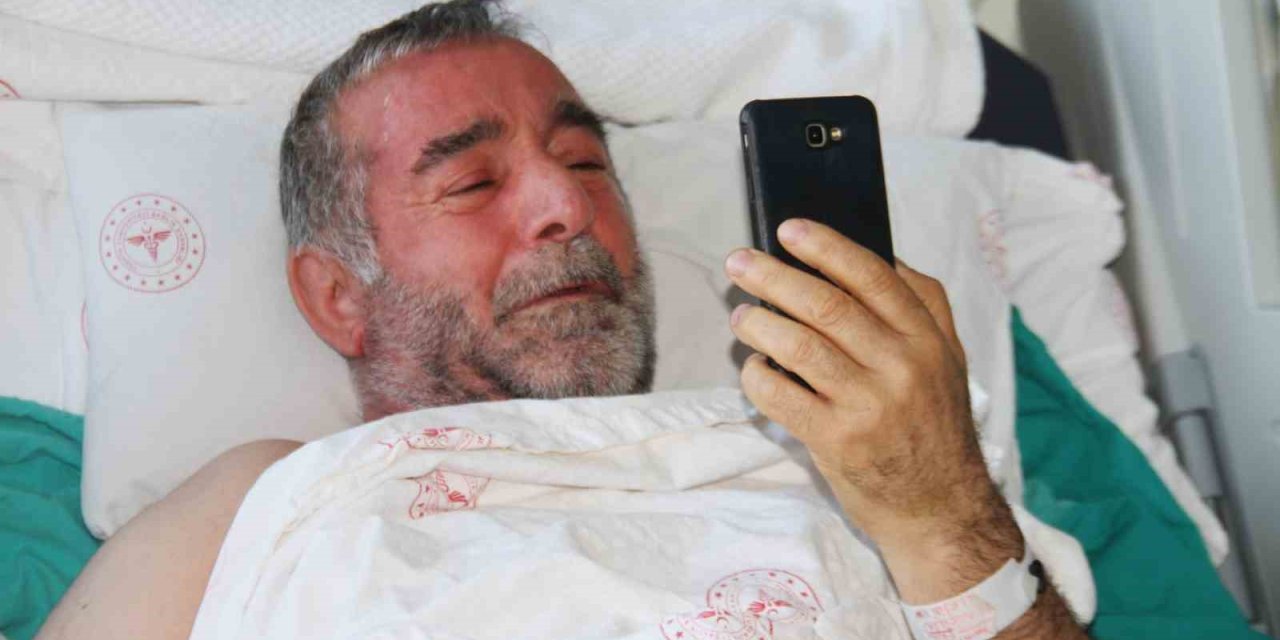 Deprem Esnasında Balkondan Savrulan Cep Telefonu, 4 Kişiyi Hayata Bağladı