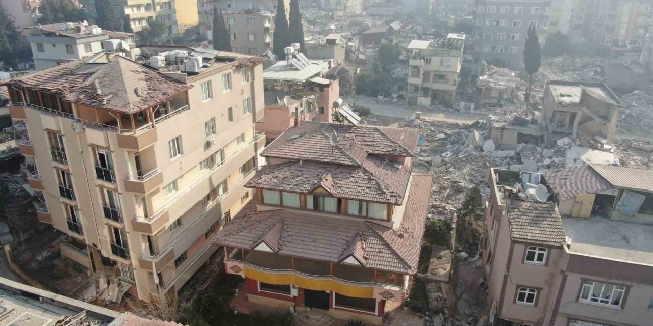 Hatay’da Bu Mahallede Sadece İki Bina Hasar Almadı