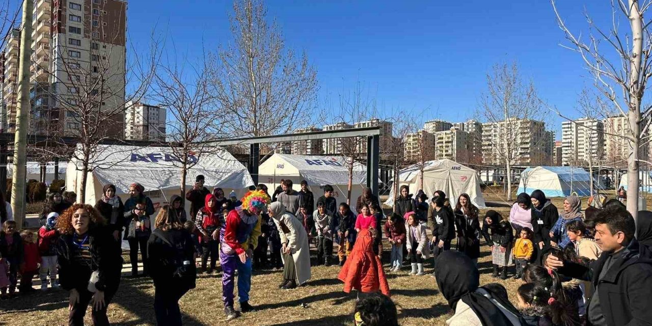 Depremzede Çocuklar İçin Etkinlikler Sürüyor