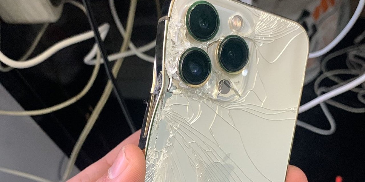 Kurşun Cebindeki Telefona İsabet Edince Ölümden Kurtuldu