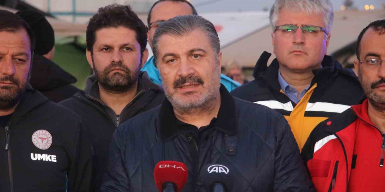Bakan Koca: "deprem Bölgesinde Şu Ana Kadar Herhangi Bir Bulaşıcı Hastalık Salgını Saptanmadı"