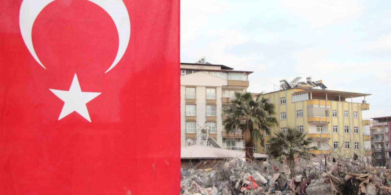 Kahramanmaraş Depreminde, Şehit Oğlunun Adının Yaşatıldığı Apartmanda Hayatını Kaybetti