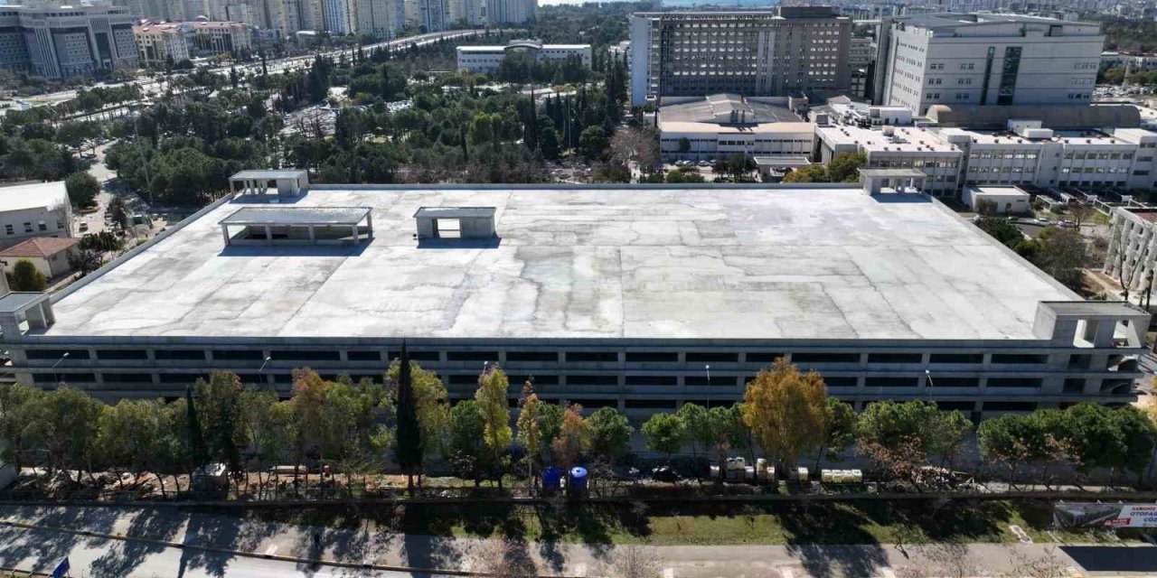 Akdeniz Üniversitesi Katlı Otoparkı’nda Betonarme İmalatı Tamamlandı
