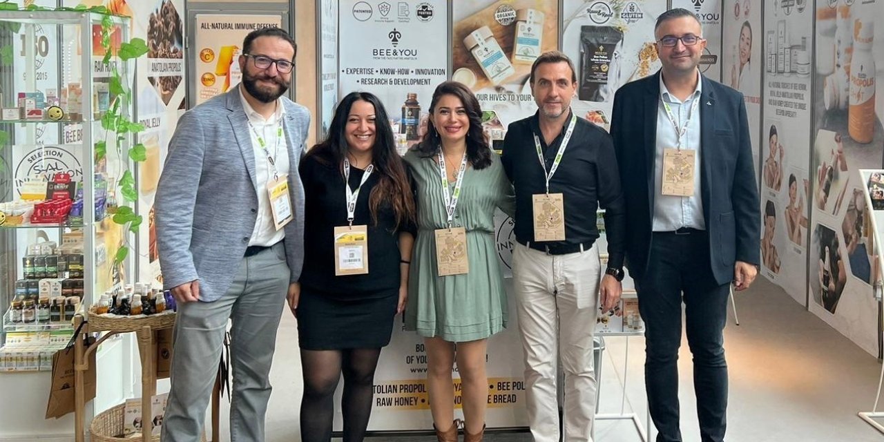 Anadolu Arı Ürünlerine Paris’te Büyük İlgi