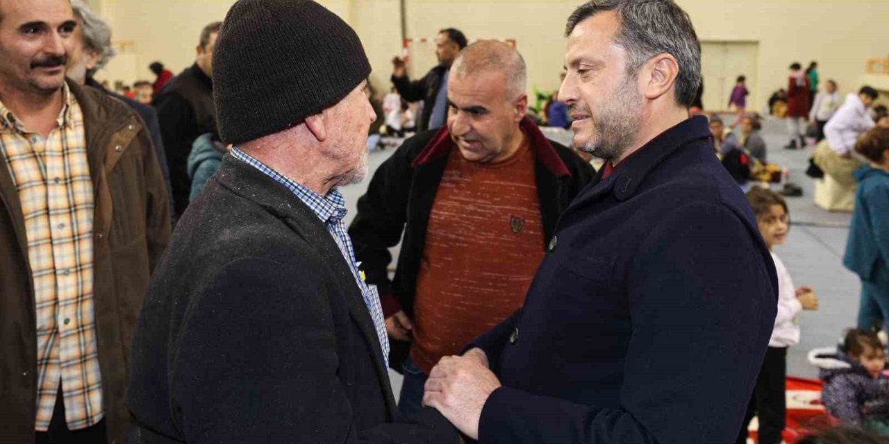 Yüreğir Belediyesi, Depremin Ardından Tüm İmkanlarını Seferber Etti