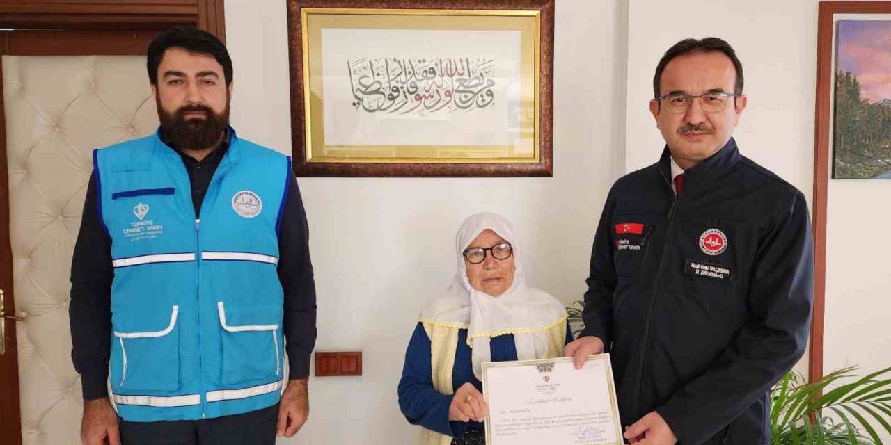 Kefen Ve Dua Parasını Depremzedeler İçin Bağışladılar