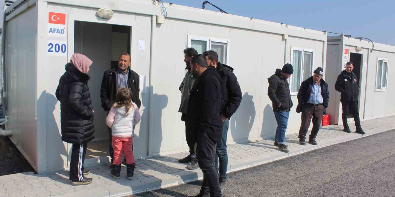 Nurdağı’nda Depremzedeler Konteynerlere Yerleşmeye Başladı