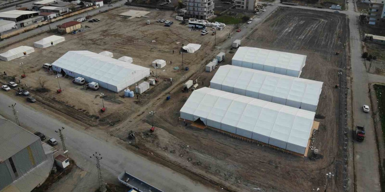 Katar’ın Hatay’da Kurduğu Sahra Hastanesi Depremzedelere Şifa Dağıtıyor