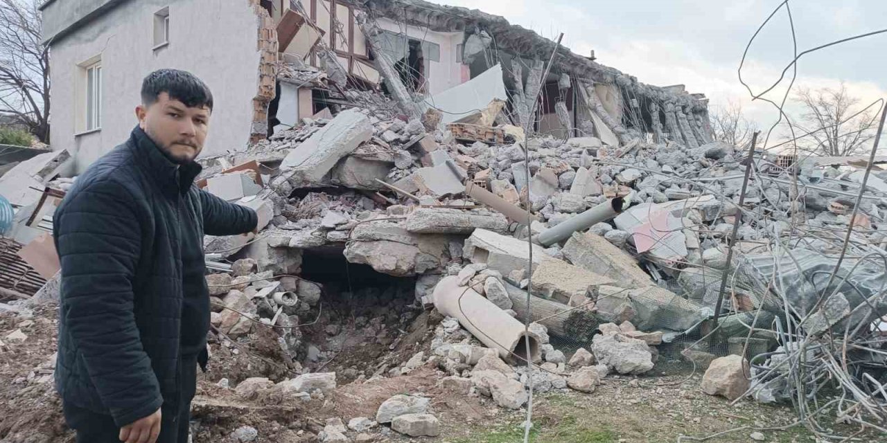 Enkaz Altında Kalan 9 Kuzu 11 Gün Sonra Kurtarıldı, Sahibi O Anları Anlattı