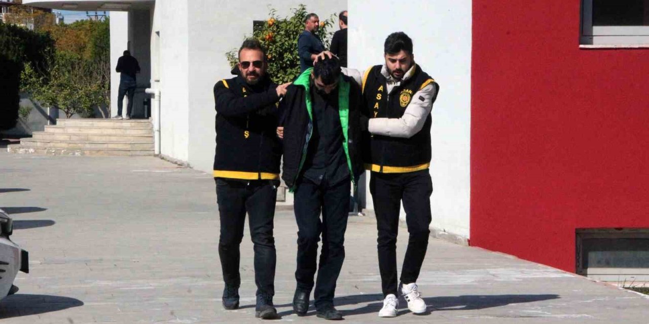 Kendini Hırsızlıkla Suçlayan Arkadaşını Öldürdü