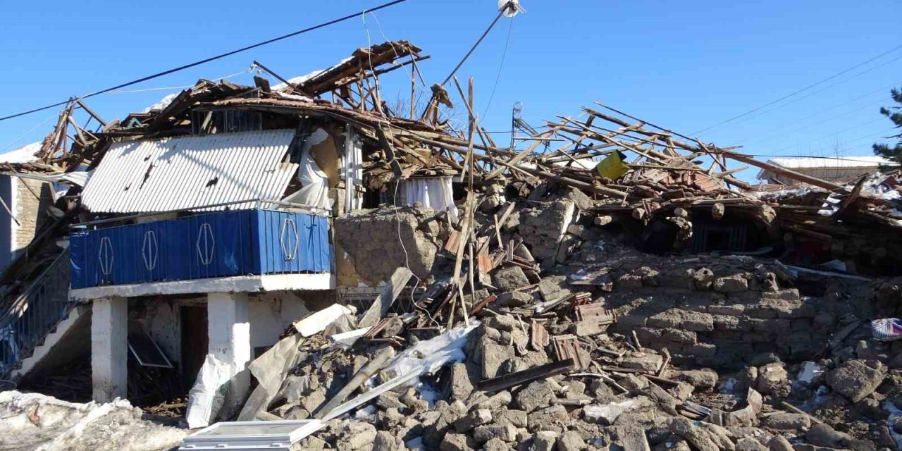 Depremde Enkaza Dönen Ören’de 11 Kişi Hayatını Kaybetti