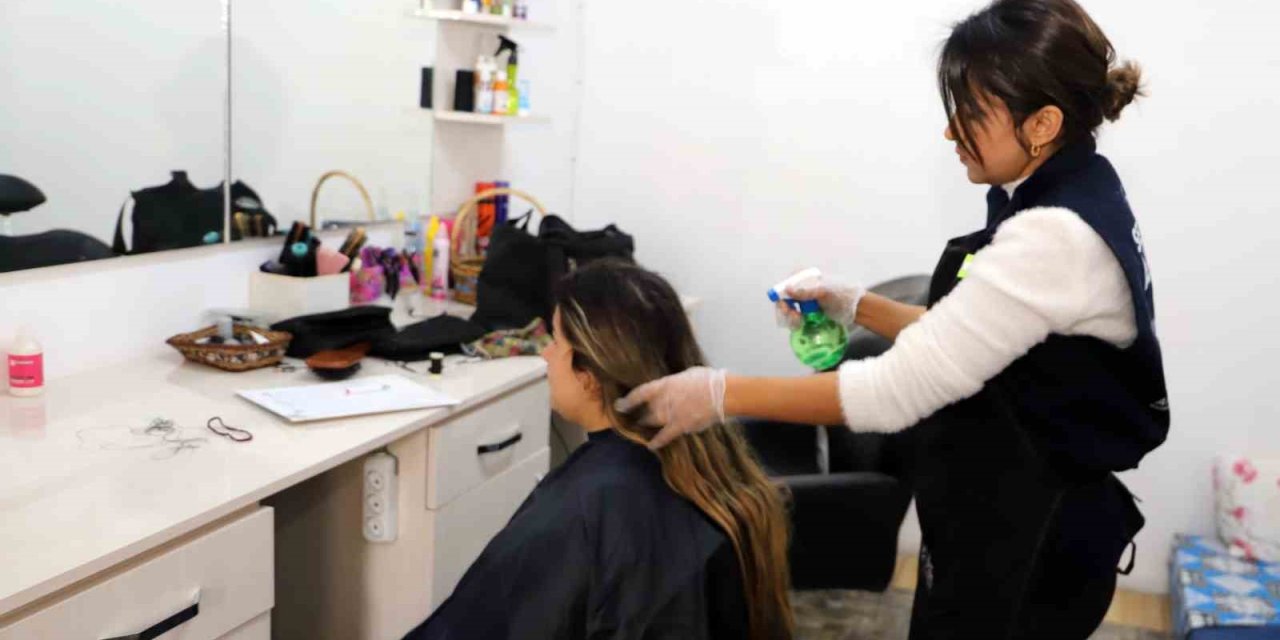 Akdeniz Belediyesi Tüm Birimleriyle Depremzedelerin Yanında