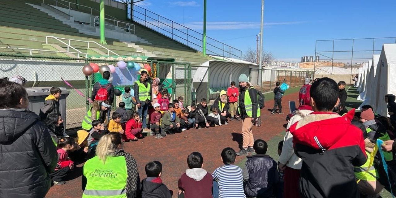 Büyükşehir, Depremzede Vatandaşlara Psikolojik Destek Sağlıyor