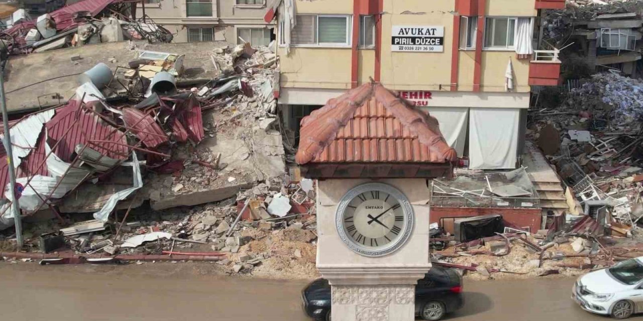 Hatay’da Zamanı Durduran Deprem