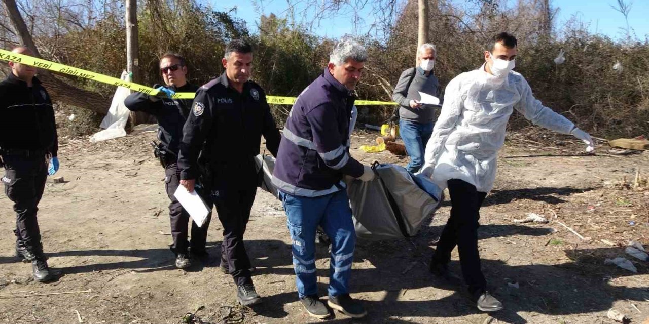 Kayıp Gencin Cansız Bedeni Irmak Kenarında Asılı Bulundu