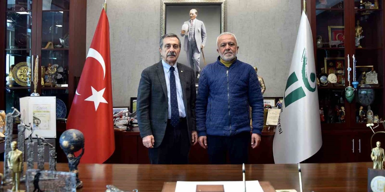 Depremzede Yakınından Başkan Ataç’a Teşekkür Ziyareti