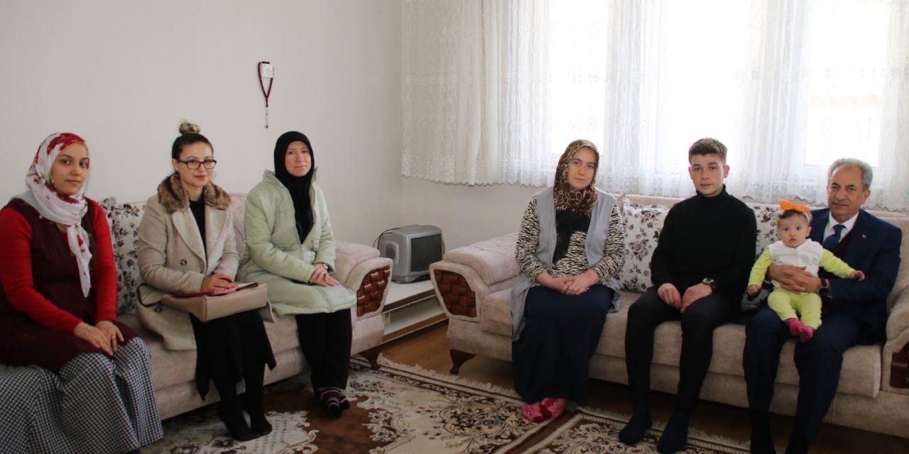 Akşehir'de Deprem Yaraları Sarılmaya Devam Ediyor