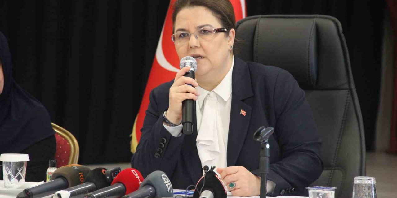 Bakan Yanık Konya'da Huzurevini Ziyaret Etti